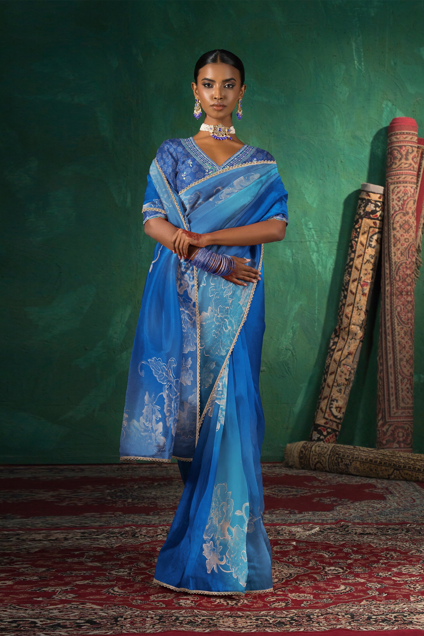 Saachi Subtle Floral Motif Print Saree - Royal Blue
