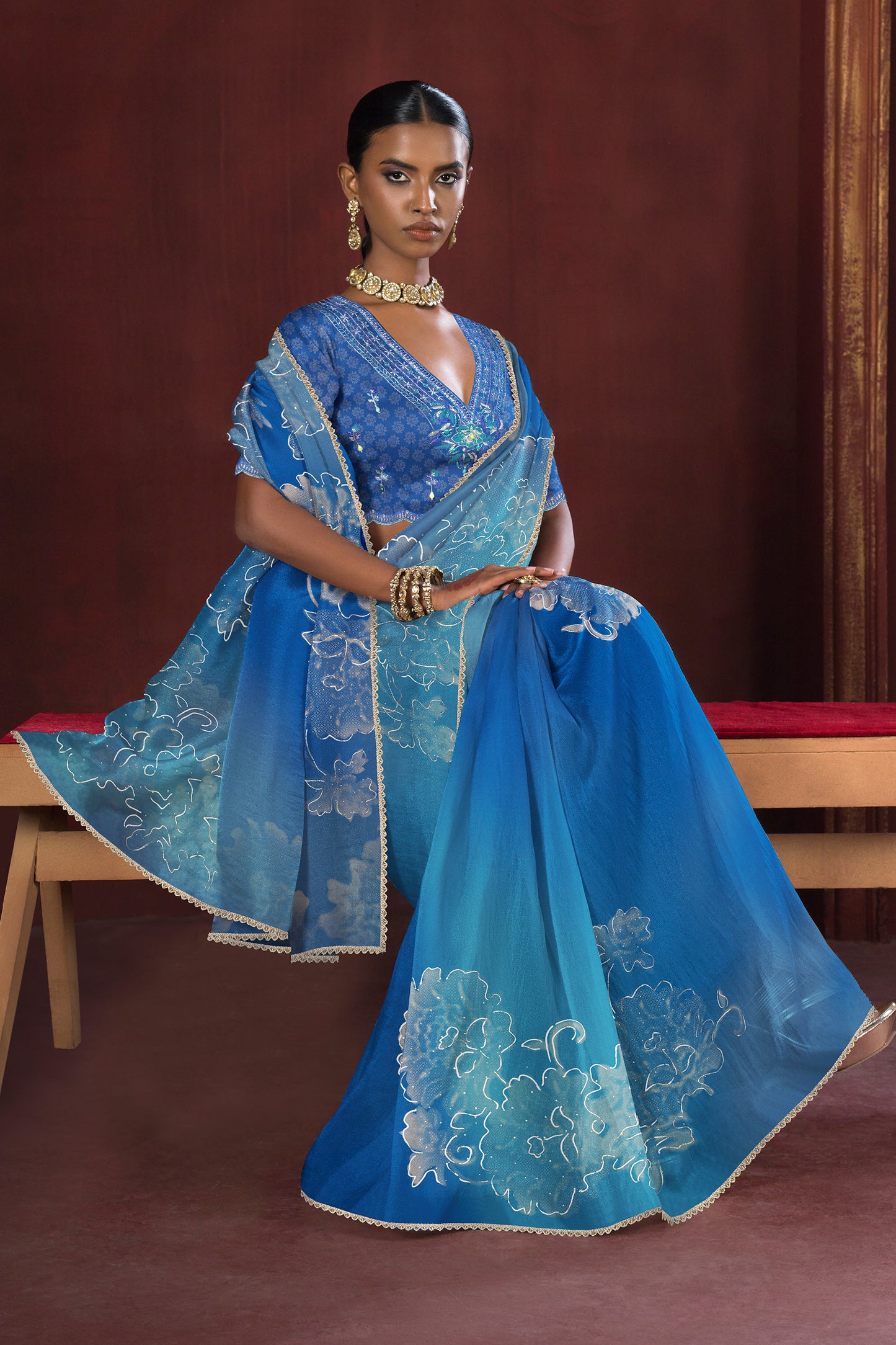 Saachi Subtle Floral Motif Print Saree - Royal Blue