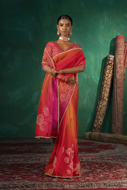 Saachi Subtle Floral Motif Print Saree - Red
